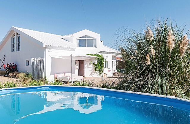 Comporta Amazing Villa a walking distance from the beach with pool and garden