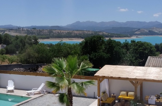 Condo Entero en Pantano de los Bermejales