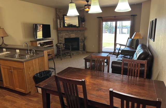CONDO 103 by Eagle Waters Resort