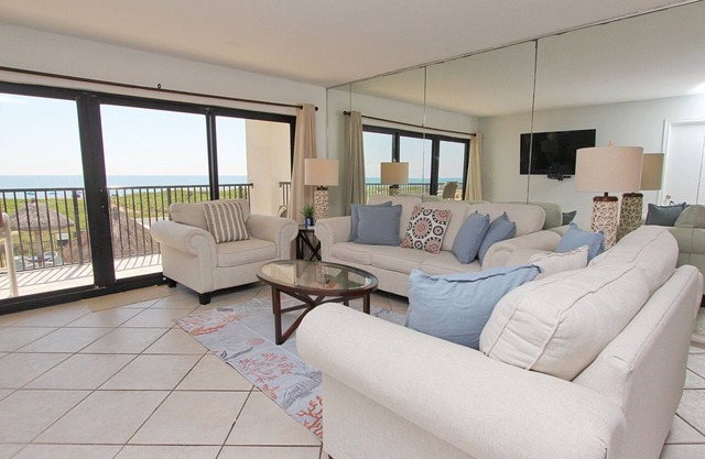 Condo 205 - Cheerful Oceanfront Condo with Unobstructed Views!
