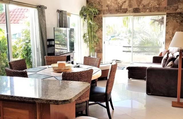Condo Bellmare B2 Bedroom Water front lagoon 3 steps to Pool.1 Min.from beach