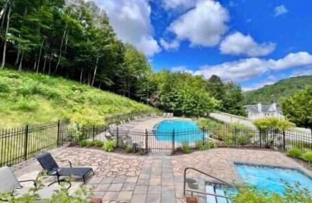 Condo Mont Tremblant | Swimming Pool, Spa