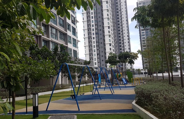 CONDO NEAR TO MALL @