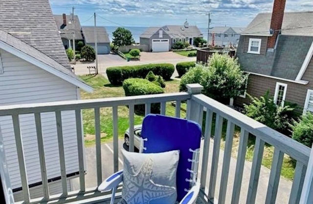Condo North Beach near Plaice Cove with Ocean views