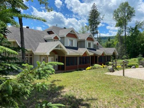 Condo on Golf near Bike Trail w/2 Bdrm 2 Bath