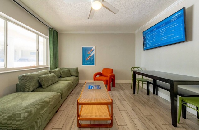 Condo On The Beach - Heated Pool - Self Check-in