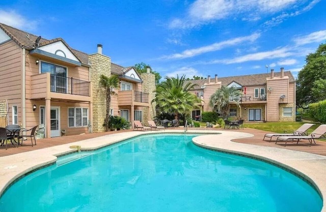 Condo (w/Pool) in the Heart of Horseshoe Bay