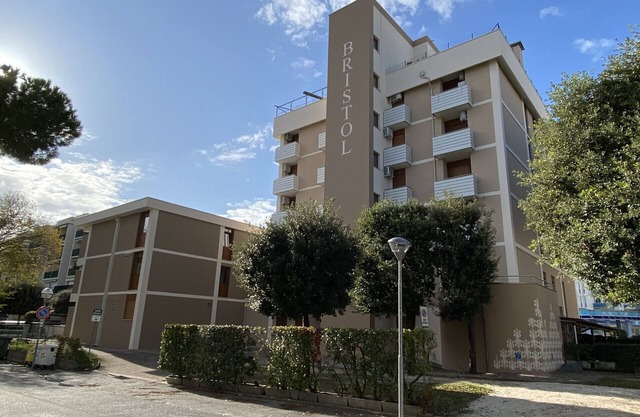 CONDOMINIO BRISTOL 115 KLIMA
