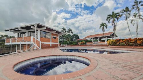 Condominio la Castilla en Cerritos