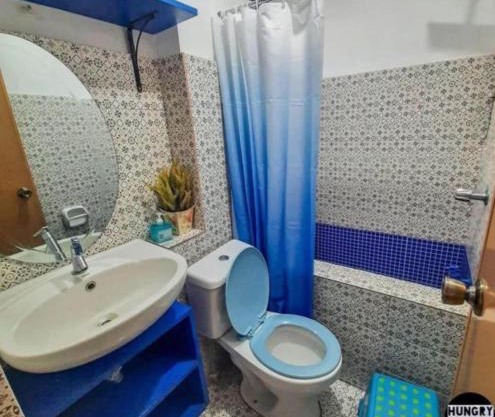 Condominium Staycation in Valley Golf