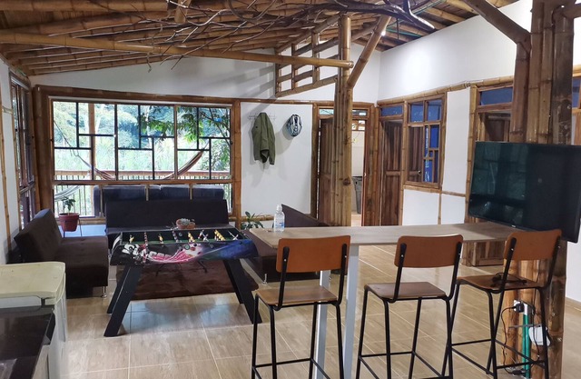 CONDOR CAFE Beautiful CABIN with nearby waterfalls, restaurants and other plans
