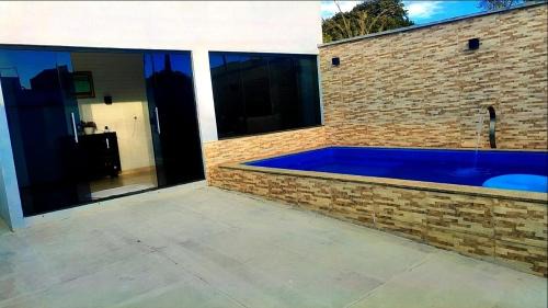 Conforto e Lazer! Casa com Piscina e 3 Quartos