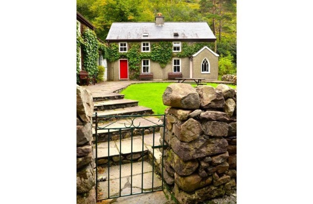 Connemara 2-Bedroom Cottage IV