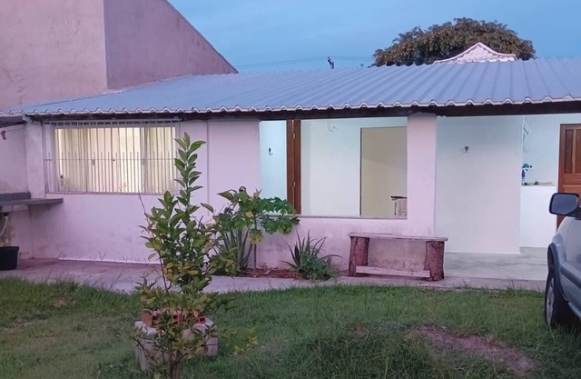 Contact with nature in the House/Yard, in the midst of urban practicality.