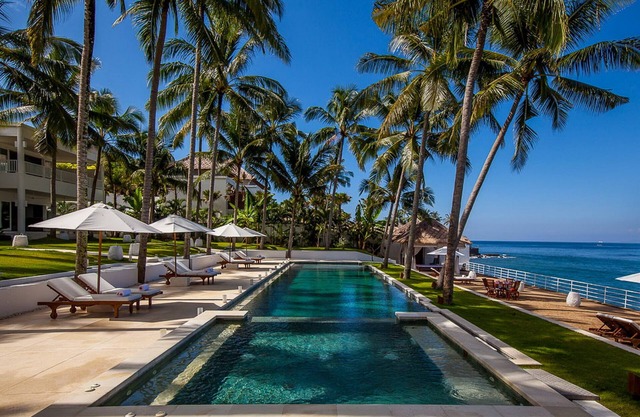 Contemporary-Colonial Style 3BR Villa, Ocean View - W/Swimming Pool!