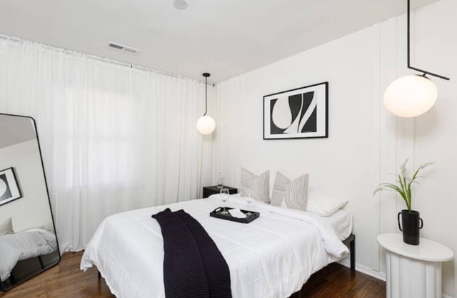 Contemporary Getaway DT UNC