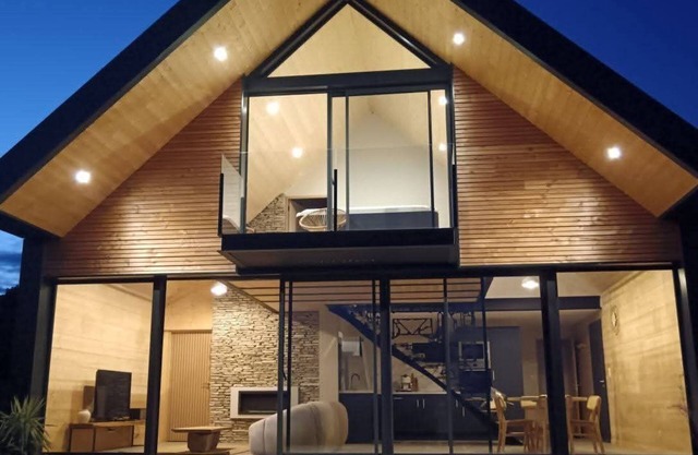Contemporary house with breathtaking views and spa. Up in paradise