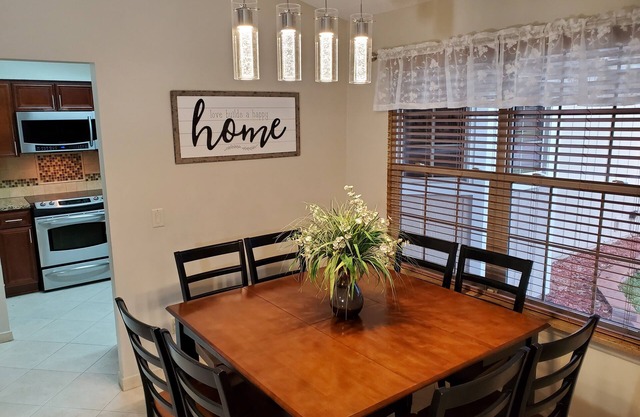 Contemporary single house located in a quiet, safe, & beautiful neighborhood.