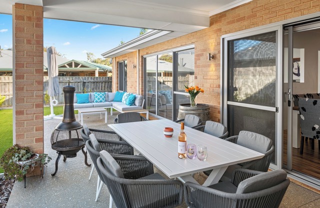 CONTEMPORY & FUN-FILLED COASTAL ESCAPE