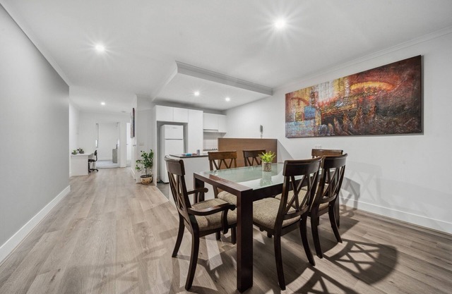 Convenient 2-Bed with Pool By Parks & Amenities