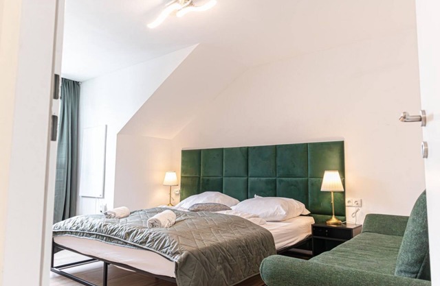 Convenient 2BR Apt. Near U6 Station am Schöpfwerk