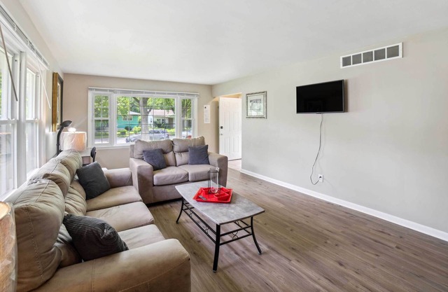 Convenient Gary Vacation Rental, 10 Mi to Beach!