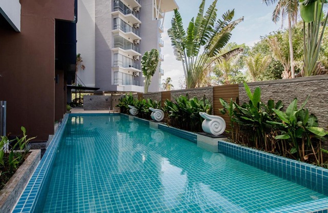 Convenient Karon studio, walk to beach & market