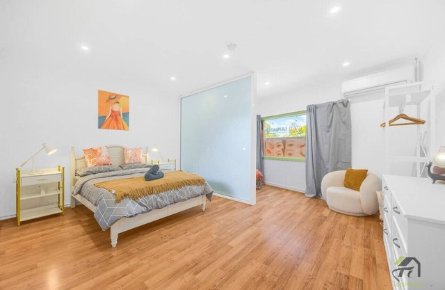 Convenient Sanctuary in Eastwood