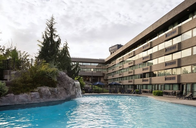 Convenient Stay, Superb Location! 4 Modern Units, Pets are Allowed Here!