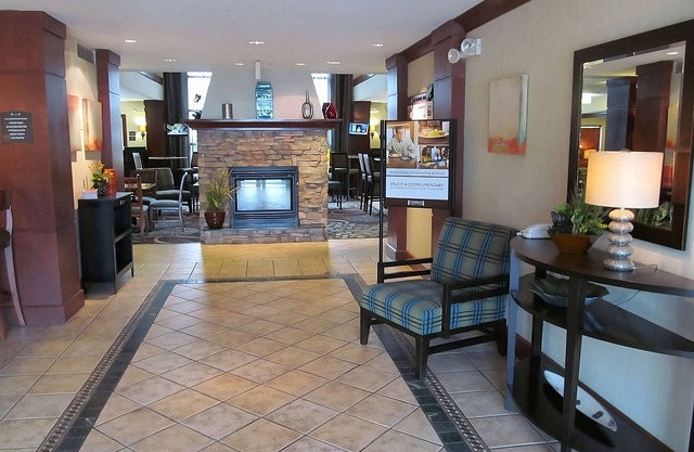Convenient Suite Close to the San Antonio International Airport! Pets Allowed!