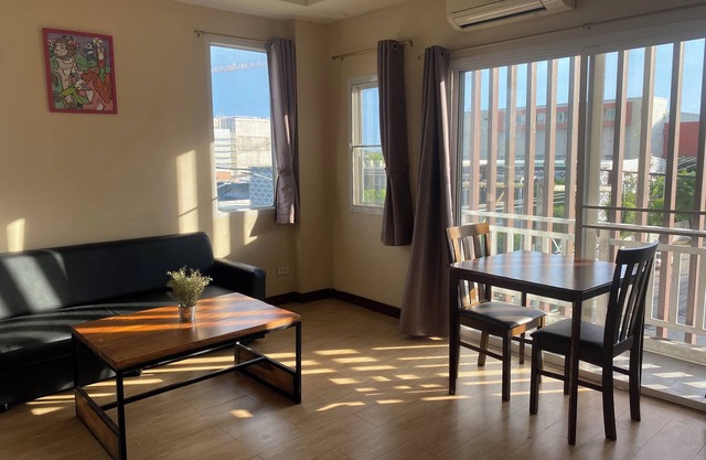 Convenient room in the center of Chiangmai business park