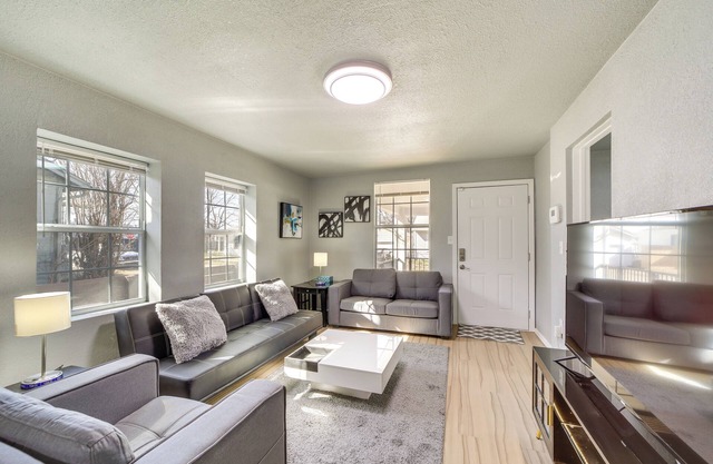 Convenient Tulsa Home - 2 Mi to Downtown!