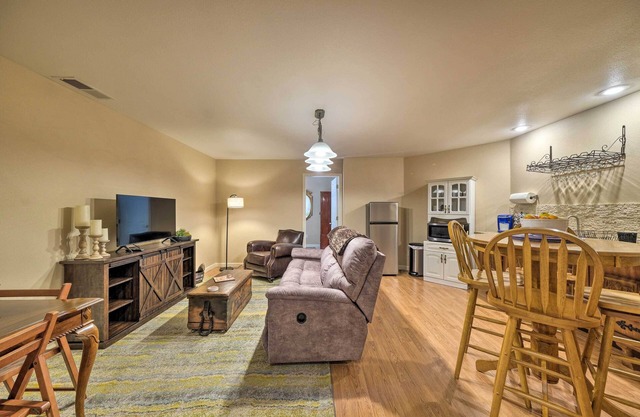 Convenient Unit w/Fire Pit ~ Half-Mi to Lake!