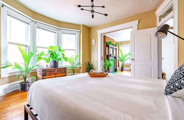 Convention - King Bed – Parking Free - Short North