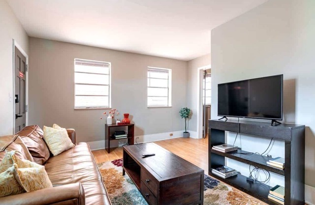 Convention - Short North - Pets - Private Parking