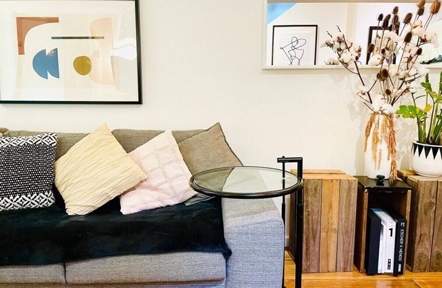 Converted warehouse apt 17min from CBD