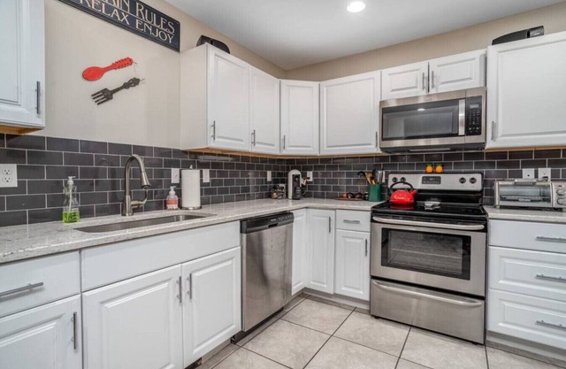Conway Retreat| Hot Tub|Fire Pit| Pet- Friendly