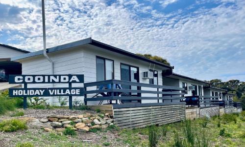 Cooinda Holiday Village Cabins