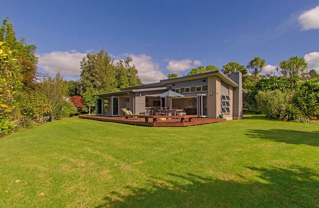 Cooks Getaway - Cooks Beach Holiday Home