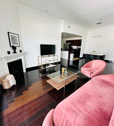 Cool Apartment in West Hollywood
