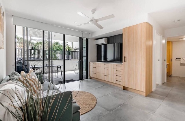Coolum Gem with BBQ and Stunning Pool