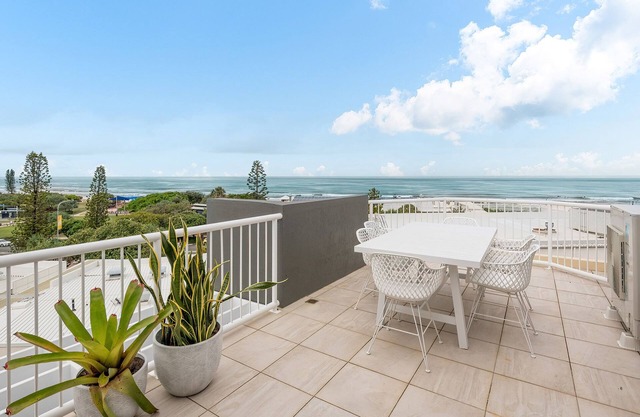 Coolum Retreat penthouse apartment