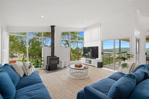 Copacabana Beachside Retreat with Views