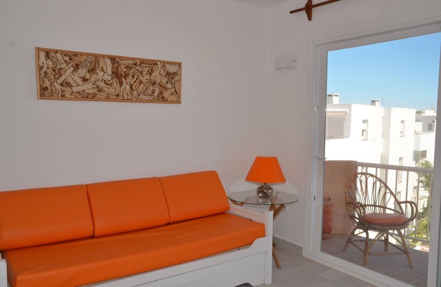 Copacabana21: Bright apartment a few steps from the beach of Es Pujols