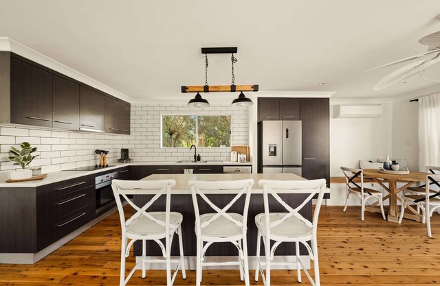 "Coponia House" – Seconds to the Beach