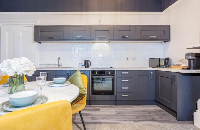 Coppergate Mews Grimsby No.1 - 2 bed, 2 bath, ground floor apartment