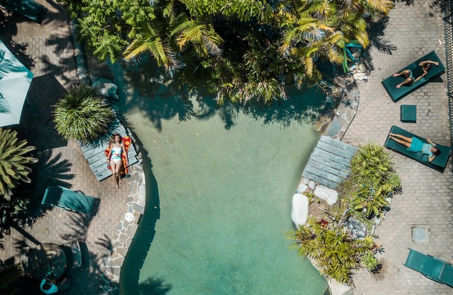 Coral Beach Lodge