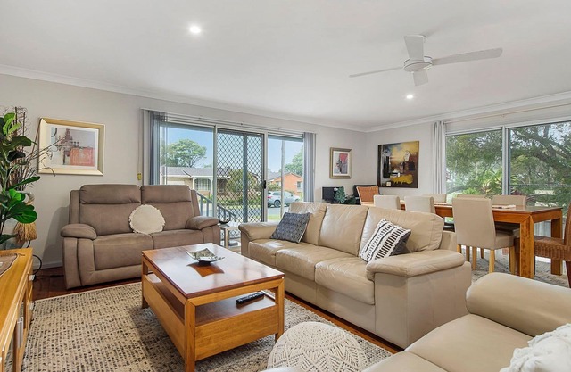 Coral Cottage - 3 Bedroom holiday home in North Haven, a/c, linen supplied, wifi available