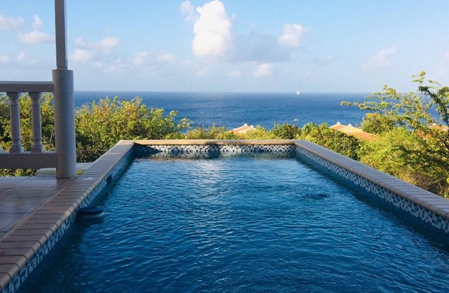 Coral Estate Sea View Property with Pool