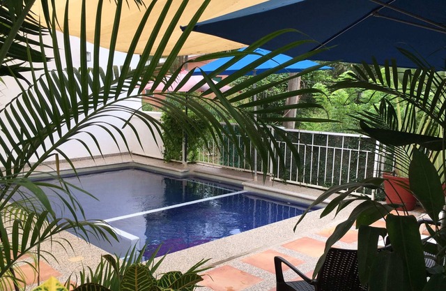 CORALES NUEVO CON A/A, ALBERCA Y PLAYA A 50 MTS.